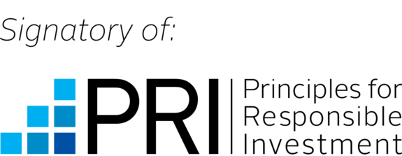 Bunte, stilisierte Blöcke in verschiedenen Blautönen angeordnet, symbolisieren Wachstum und Fortschritt.